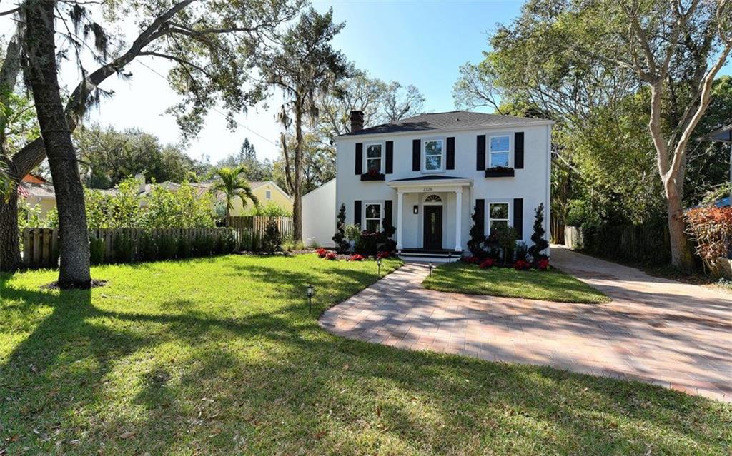 2326 MCCLELLAN PARKWAY, SARASOTA, Florida 34239, 5 Bedrooms Bedrooms, 6 Rooms Rooms,3 BathroomsBathrooms,Residential,For sale,MCCLELLAN,A4209012