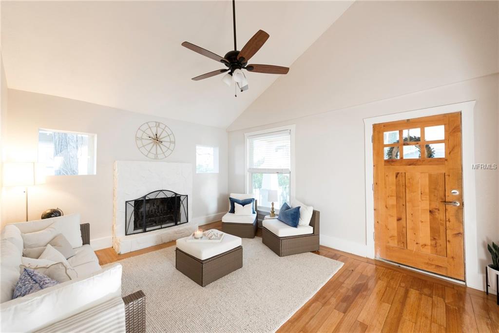 1006 E POWHATAN AVENUE, TAMPA, Florida 33604, 2 Bedrooms Bedrooms, 4 Rooms Rooms,2 BathroomsBathrooms,Residential,For sale,POWHATAN,T2909941