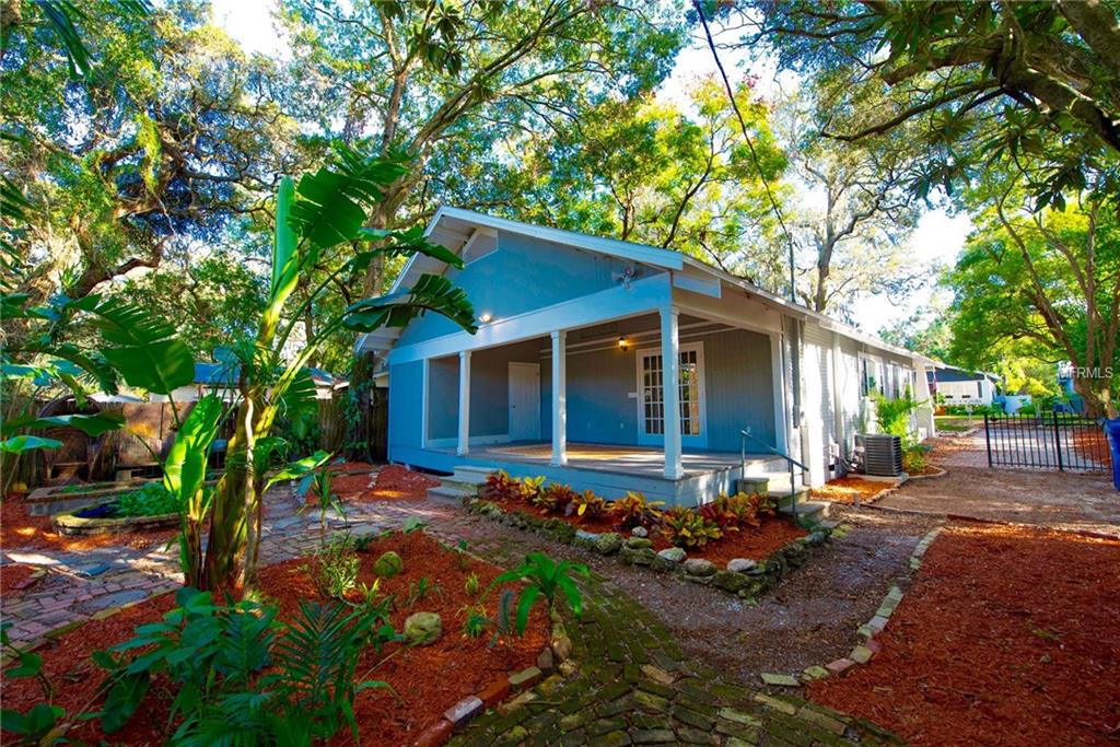 1006 E POWHATAN AVENUE, TAMPA, Florida 33604, 2 Bedrooms Bedrooms, 4 Rooms Rooms,2 BathroomsBathrooms,Residential,For sale,POWHATAN,T2909941
