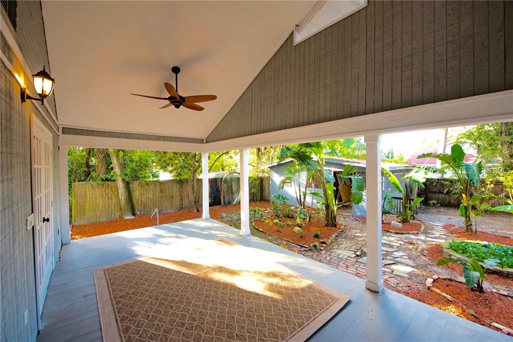 1006 E POWHATAN AVENUE, TAMPA, Florida 33604, 2 Bedrooms Bedrooms, 4 Rooms Rooms,2 BathroomsBathrooms,Residential,For sale,POWHATAN,T2909941