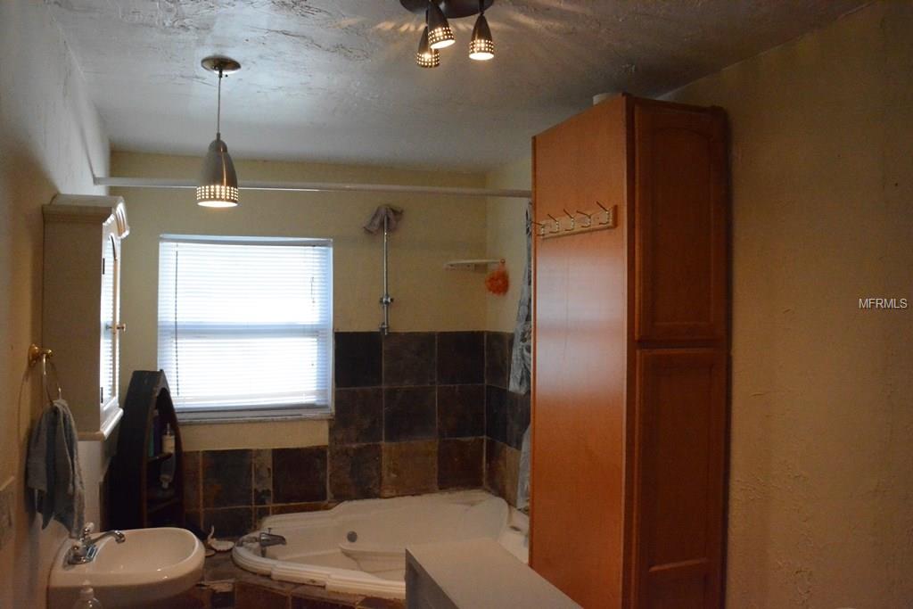 3921 W BAY AVENUE, TAMPA, Florida 33616, 4 Bedrooms Bedrooms, 3 Rooms Rooms,2 BathroomsBathrooms,Residential,For sale,BAY,T2917092