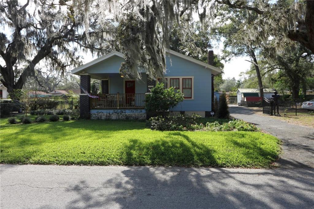 1207 E MCBERRY STREET, TAMPA, Florida 33603, 3 Bedrooms Bedrooms, 6 Rooms Rooms,1 BathroomBathrooms,Residential,For sale,MCBERRY,T2920991