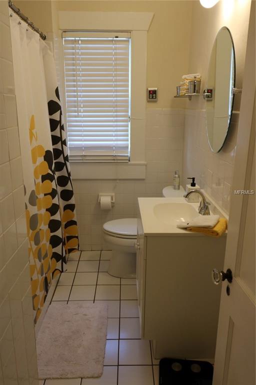 1207 E MCBERRY STREET, TAMPA, Florida 33603, 3 Bedrooms Bedrooms, 6 Rooms Rooms,1 BathroomBathrooms,Residential,For sale,MCBERRY,T2920991