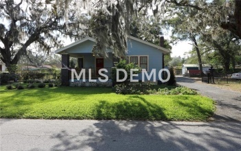 1207 E MCBERRY STREET, TAMPA, Florida 33603, 3 Bedrooms Bedrooms, 6 Rooms Rooms,1 BathroomBathrooms,Residential,For sale,MCBERRY,T2920991