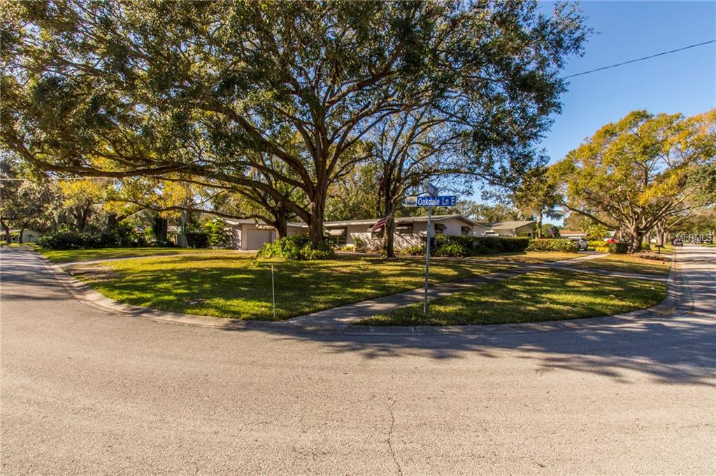 1722 OAKDALE LANE E, CLEARWATER, Florida 33764, 4 Bedrooms Bedrooms, 10 Rooms Rooms,2 BathroomsBathrooms,Residential,For sale,OAKDALE,U7844846