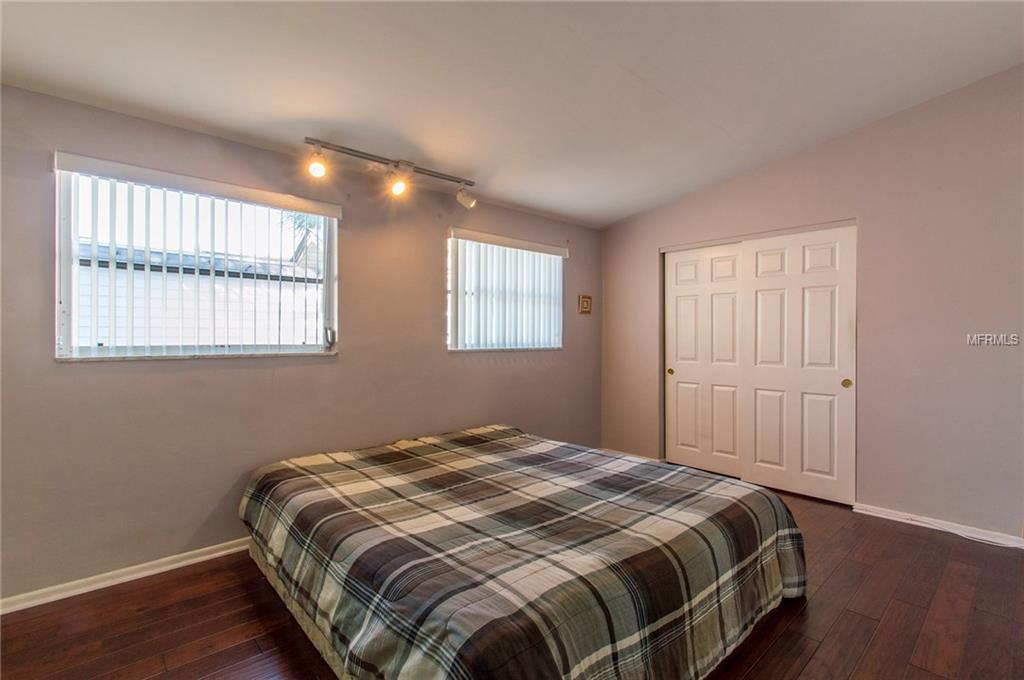 1722 OAKDALE LANE E, CLEARWATER, Florida 33764, 4 Bedrooms Bedrooms, 10 Rooms Rooms,2 BathroomsBathrooms,Residential,For sale,OAKDALE,U7844846