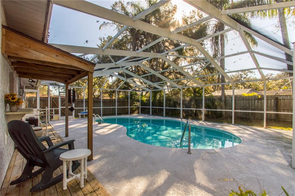 1722 OAKDALE LANE E, CLEARWATER, Florida 33764, 4 Bedrooms Bedrooms, 10 Rooms Rooms,2 BathroomsBathrooms,Residential,For sale,OAKDALE,U7844846