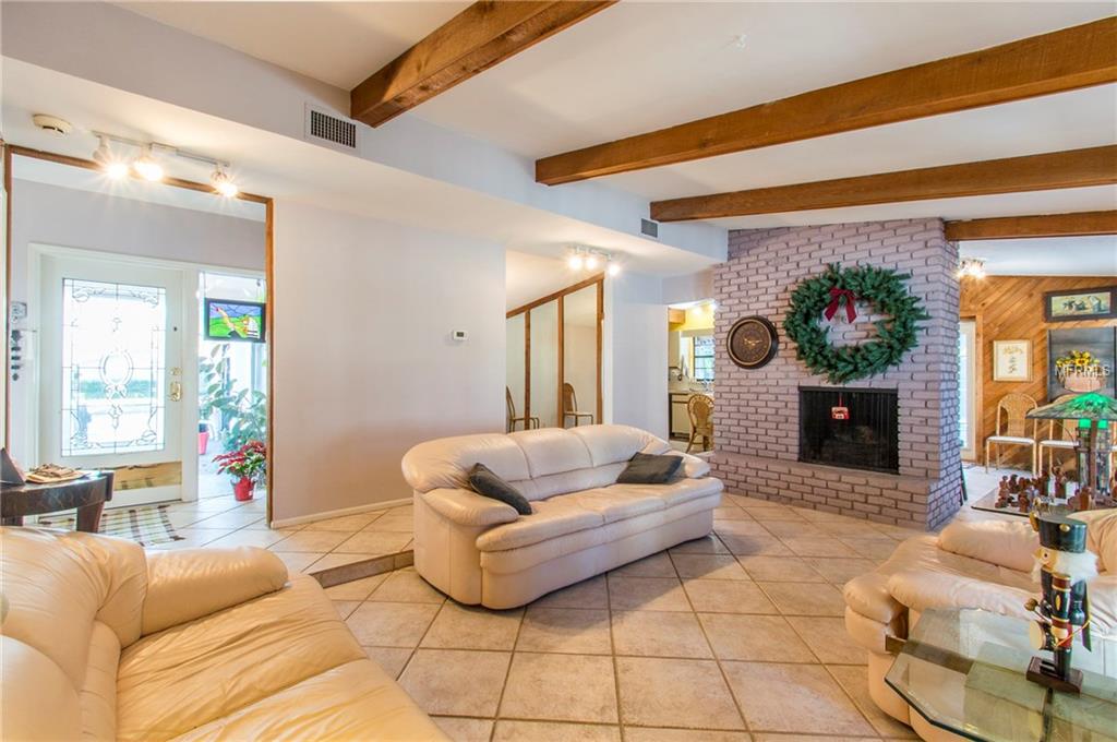 1722 OAKDALE LANE E, CLEARWATER, Florida 33764, 4 Bedrooms Bedrooms, 10 Rooms Rooms,2 BathroomsBathrooms,Residential,For sale,OAKDALE,U7844846