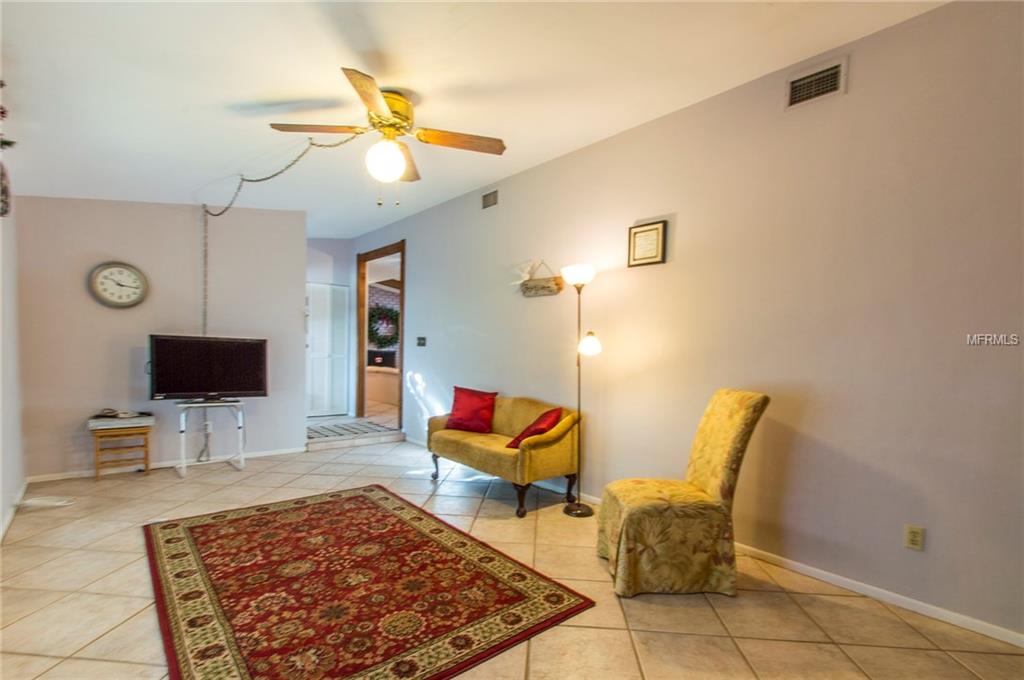 1722 OAKDALE LANE E, CLEARWATER, Florida 33764, 4 Bedrooms Bedrooms, 10 Rooms Rooms,2 BathroomsBathrooms,Residential,For sale,OAKDALE,U7844846