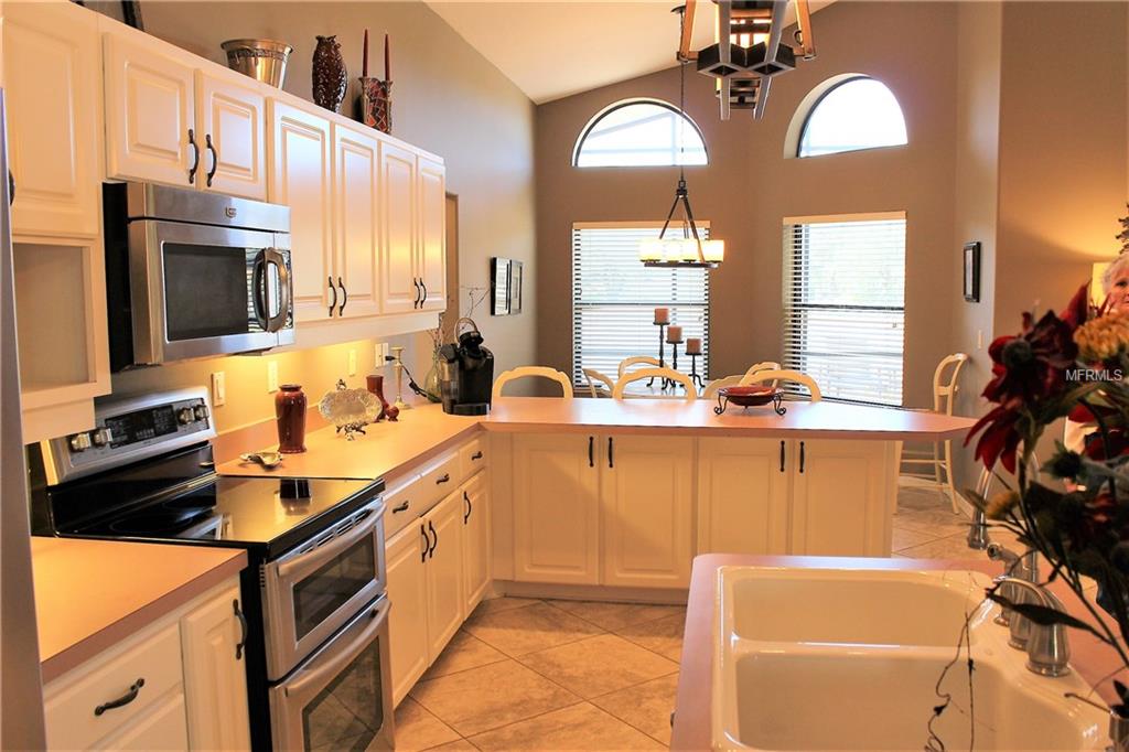 6401 HUNTINGTON DRIVE, ZEPHYRHILLS, Florida 33542, 4 Bedrooms Bedrooms, 7 Rooms Rooms,2 BathroomsBathrooms,Residential,For sale,HUNTINGTON,T2927182