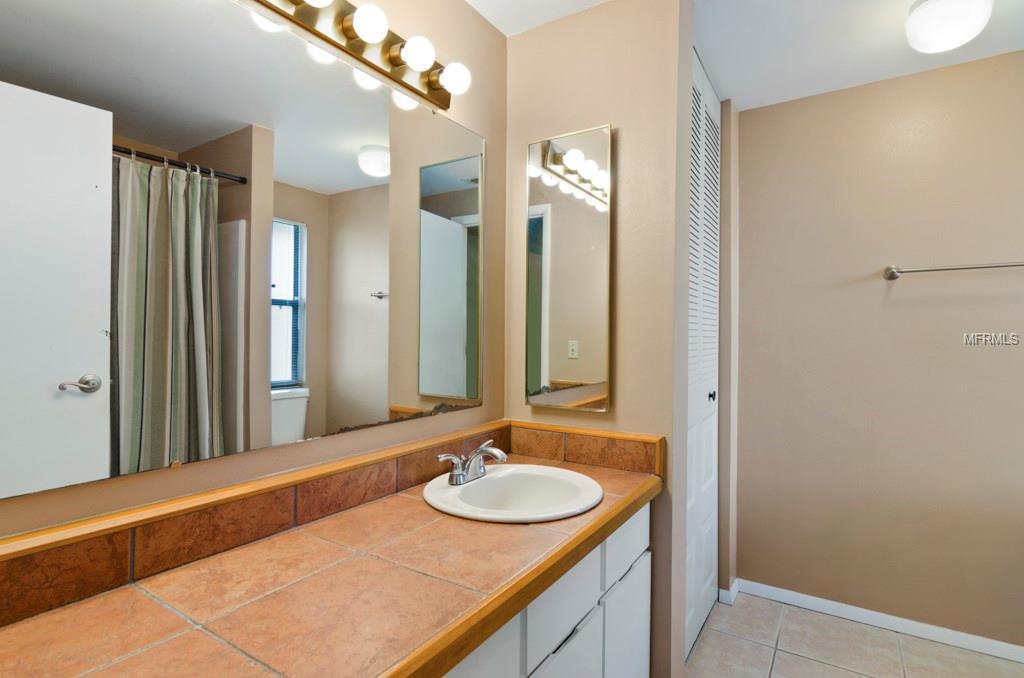 1256 OAK STREET, OCOEE, Florida 34761, 4 Bedrooms Bedrooms, 10 Rooms Rooms,2 BathroomsBathrooms,Residential,For sale,OAK,O5560976