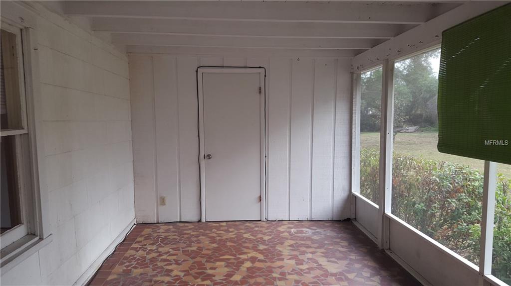 218 PALMETTO STREET, AUBURNDALE, Florida 33823, 3 Bedrooms Bedrooms, 6 Rooms Rooms,1 BathroomBathrooms,Residential,For sale,PALMETTO STREET,S4856987