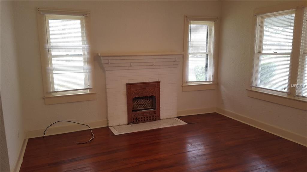 218 PALMETTO STREET, AUBURNDALE, Florida 33823, 3 Bedrooms Bedrooms, 6 Rooms Rooms,1 BathroomBathrooms,Residential,For sale,PALMETTO STREET,S4856987