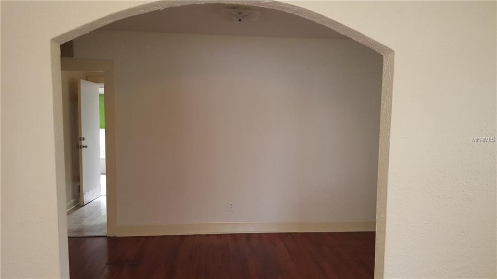 218 PALMETTO STREET, AUBURNDALE, Florida 33823, 3 Bedrooms Bedrooms, 6 Rooms Rooms,1 BathroomBathrooms,Residential,For sale,PALMETTO STREET,S4856987