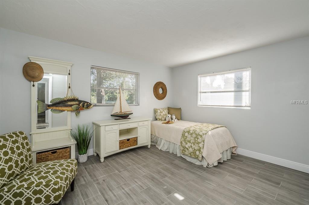 2720 DANIEL STREET, CLEARWATER, Florida 33761, 3 Bedrooms Bedrooms, 6 Rooms Rooms,2 BathroomsBathrooms,Residential,For sale,DANIEL,U7838023