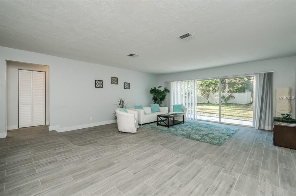 2720 DANIEL STREET, CLEARWATER, Florida 33761, 3 Bedrooms Bedrooms, 6 Rooms Rooms,2 BathroomsBathrooms,Residential,For sale,DANIEL,U7838023