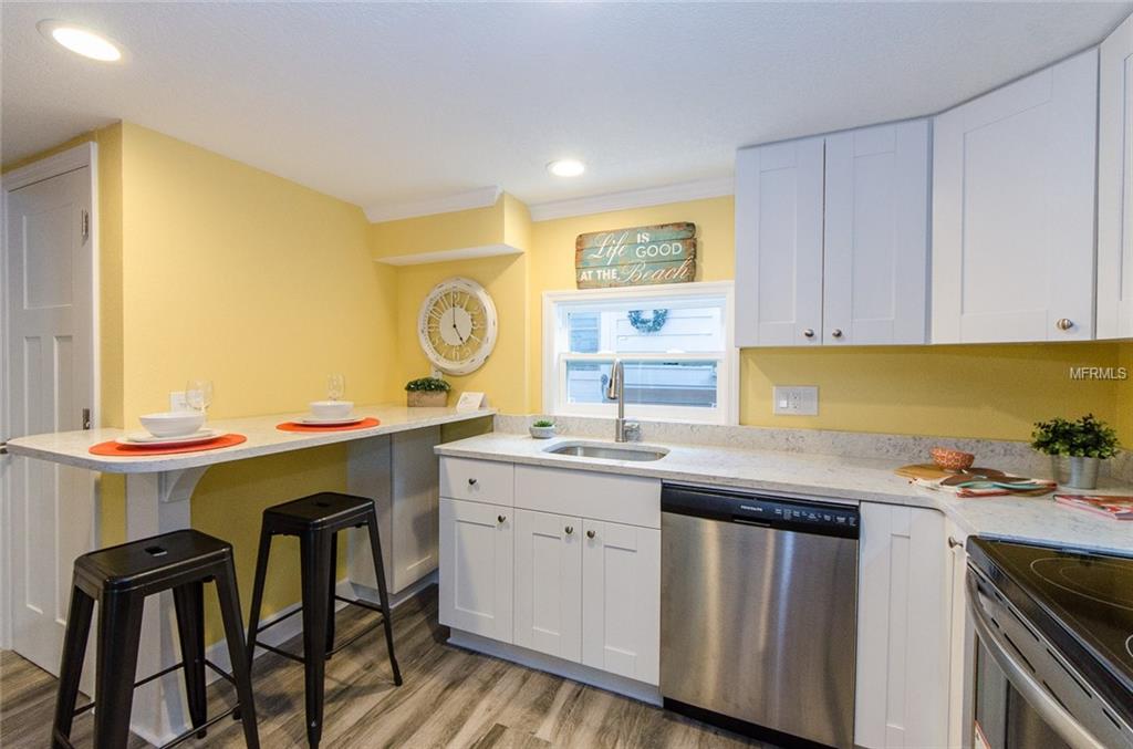 2000 GULF BOULEVARD, INDIAN ROCKS BEACH, Florida 33785, 2 Bedrooms Bedrooms, 5 Rooms Rooms,1 BathroomBathrooms,Residential,For sale,GULF,U7842787