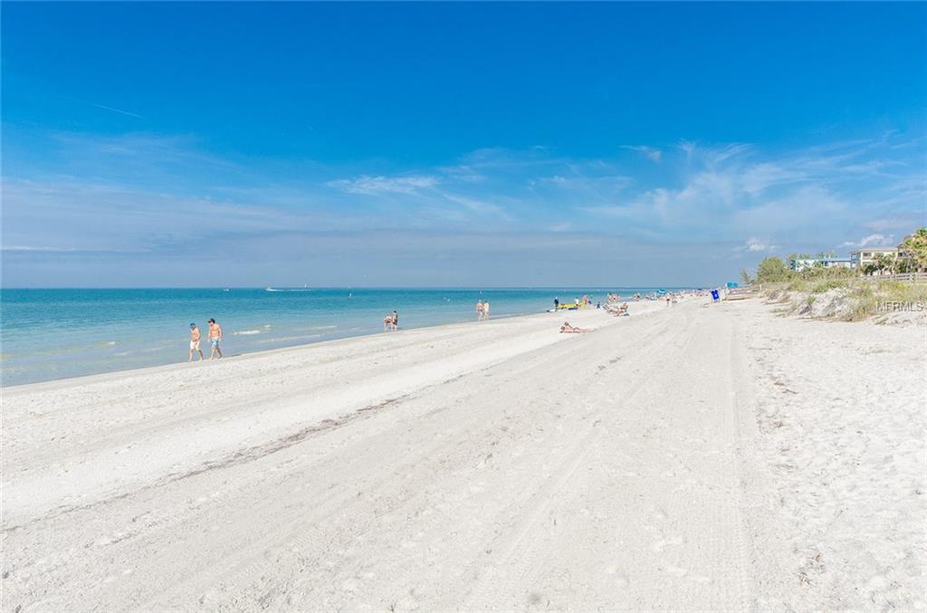 2000 GULF BOULEVARD, INDIAN ROCKS BEACH, Florida 33785, 2 Bedrooms Bedrooms, 5 Rooms Rooms,1 BathroomBathrooms,Residential,For sale,GULF,U7842787