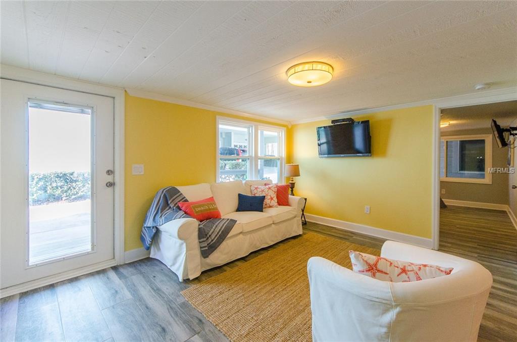 2000 GULF BOULEVARD, INDIAN ROCKS BEACH, Florida 33785, 2 Bedrooms Bedrooms, 5 Rooms Rooms,1 BathroomBathrooms,Residential,For sale,GULF,U7842787