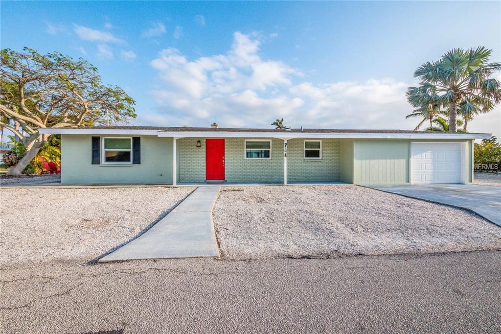 744 JUNGLE QUEEN WAY, LONGBOAT KEY, Florida 34228, 3 Bedrooms Bedrooms, 9 Rooms Rooms,2 BathroomsBathrooms,Residential,For sale,JUNGLE QUEEN,A4206839