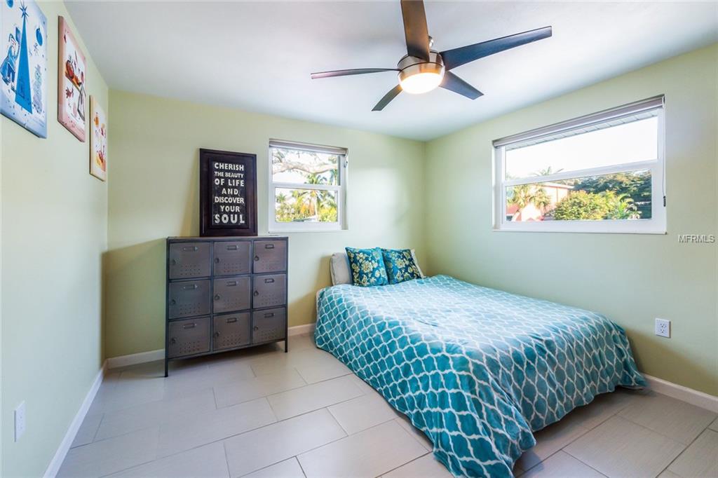 744 JUNGLE QUEEN WAY, LONGBOAT KEY, Florida 34228, 3 Bedrooms Bedrooms, 9 Rooms Rooms,2 BathroomsBathrooms,Residential,For sale,JUNGLE QUEEN,A4206839