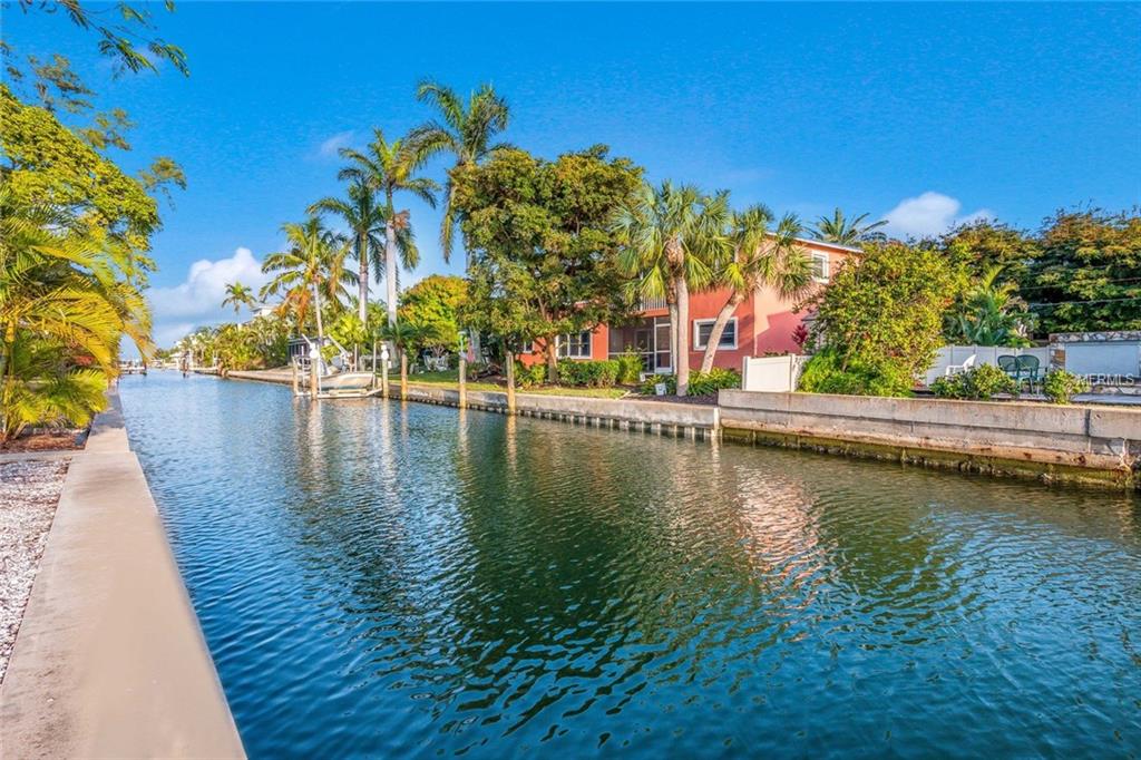 744 JUNGLE QUEEN WAY, LONGBOAT KEY, Florida 34228, 3 Bedrooms Bedrooms, 9 Rooms Rooms,2 BathroomsBathrooms,Residential,For sale,JUNGLE QUEEN,A4206839