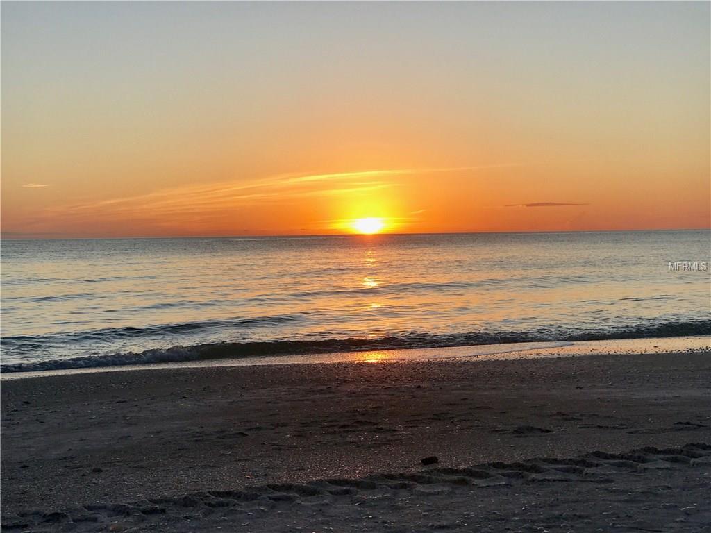 744 JUNGLE QUEEN WAY, LONGBOAT KEY, Florida 34228, 3 Bedrooms Bedrooms, 9 Rooms Rooms,2 BathroomsBathrooms,Residential,For sale,JUNGLE QUEEN,A4206839