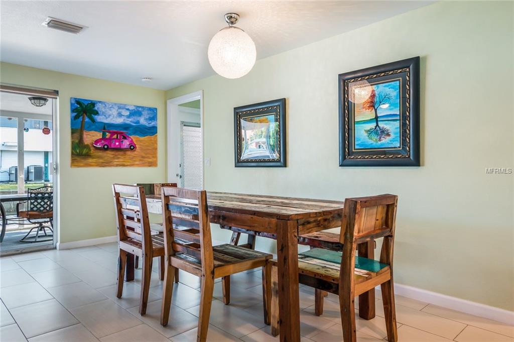 744 JUNGLE QUEEN WAY, LONGBOAT KEY, Florida 34228, 3 Bedrooms Bedrooms, 9 Rooms Rooms,2 BathroomsBathrooms,Residential,For sale,JUNGLE QUEEN,A4206839