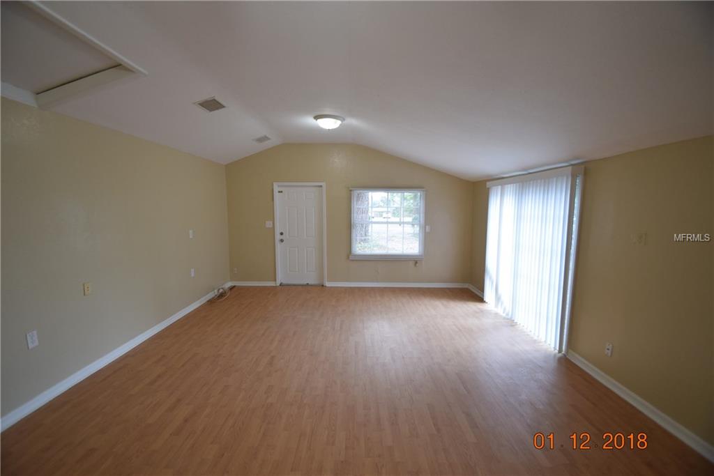 106 GROVE STREET, BRANDON, Florida 33510, 3 Bedrooms Bedrooms, 3 Rooms Rooms,2 BathroomsBathrooms,Residential,For sale,GROVE,T2925053