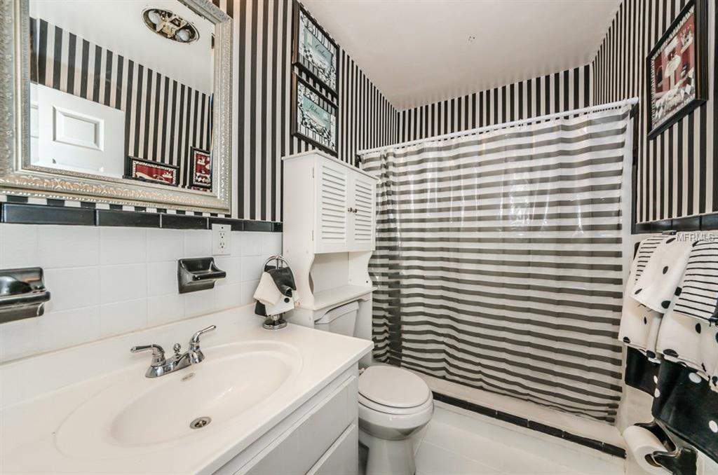 156 LAKE SHORE DRIVE E, PALM HARBOR, Florida 34684, 3 Bedrooms Bedrooms, 4 Rooms Rooms,2 BathroomsBathrooms,Residential,For sale,LAKE SHORE,U7838028