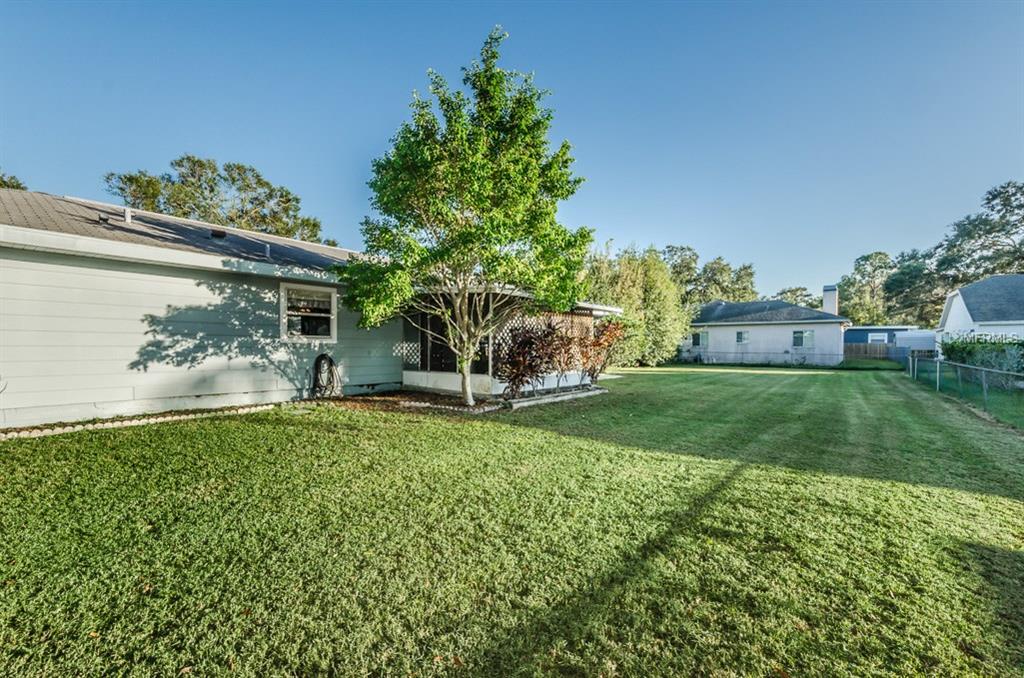 156 LAKE SHORE DRIVE E, PALM HARBOR, Florida 34684, 3 Bedrooms Bedrooms, 4 Rooms Rooms,2 BathroomsBathrooms,Residential,For sale,LAKE SHORE,U7838028