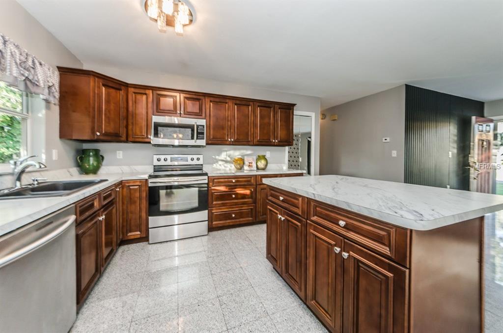 156 LAKE SHORE DRIVE E, PALM HARBOR, Florida 34684, 3 Bedrooms Bedrooms, 4 Rooms Rooms,2 BathroomsBathrooms,Residential,For sale,LAKE SHORE,U7838028