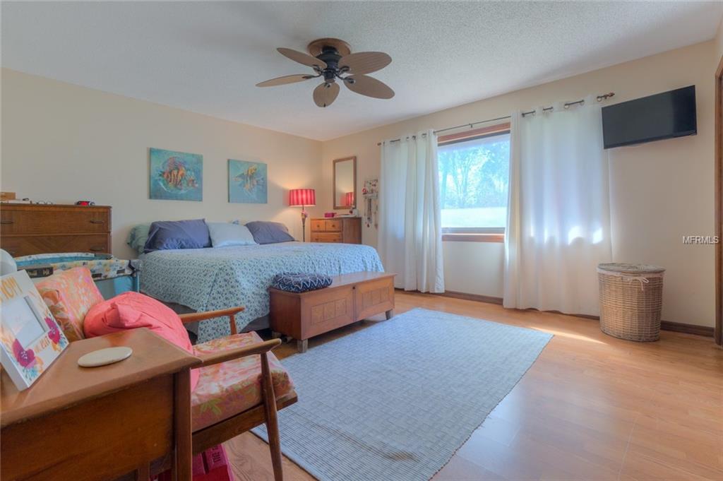 2119 E NEW YORK AVENUE, DELAND, Florida 32724, 3 Bedrooms Bedrooms, 5 Rooms Rooms,2 BathroomsBathrooms,Residential,For sale,NEW YORK,V4722273