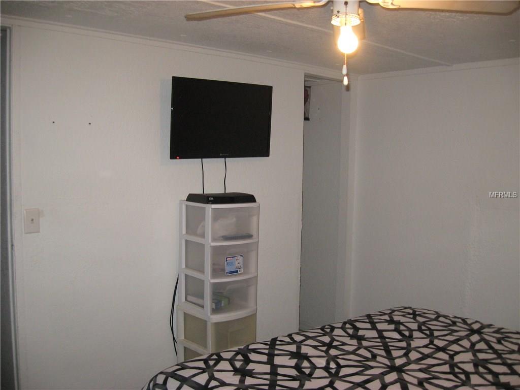 325 PINE AVENUE, POLK CITY, Florida 33868, 2 Bedrooms Bedrooms, 4 Rooms Rooms,1 BathroomBathrooms,Residential,For sale,PINE,P4718842