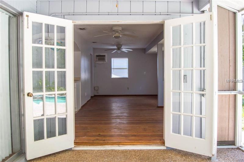 2738 WHITE SANDS DRIVE, SARASOTA, Florida 34231, 2 Bedrooms Bedrooms, 6 Rooms Rooms,2 BathroomsBathrooms,Residential,For sale,WHITE SANDS,A4209254