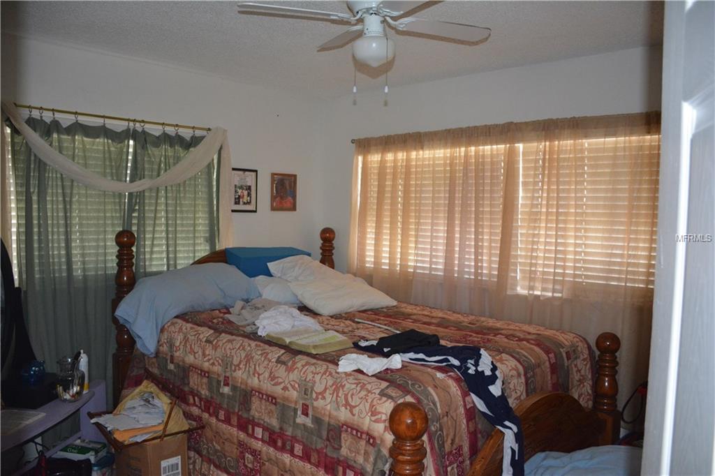 4692 BARLEY STREET, ORLANDO, Florida 32811, 4 Bedrooms Bedrooms, 8 Rooms Rooms,2 BathroomsBathrooms,Residential,For sale,BARLEY,O5561654