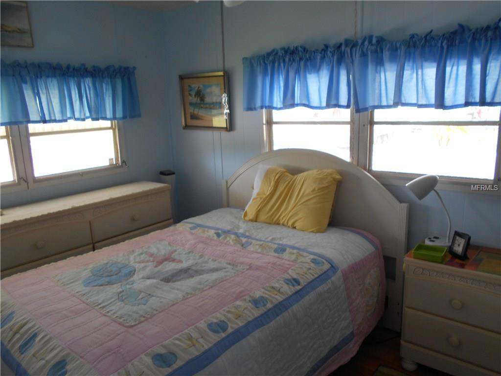 5540 HOLIDAY PARK BOULEVARD, NORTH PORT, Florida 34287, 2 Bedrooms Bedrooms, 6 Rooms Rooms,2 BathroomsBathrooms,Residential,For sale,HOLIDAY PARK,C7243925