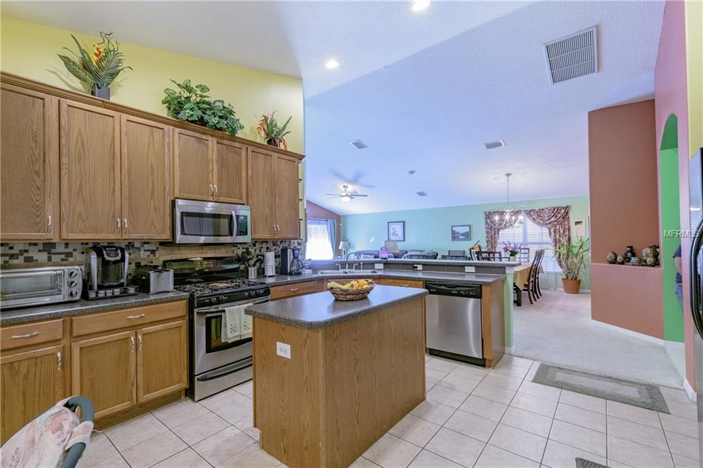 6806 GUILFORD CREST DRIVE, APOLLO BEACH, Florida 33572, 4 Bedrooms Bedrooms, 5 Rooms Rooms,2 BathroomsBathrooms,Residential,For sale,GUILFORD CREST,T2922205