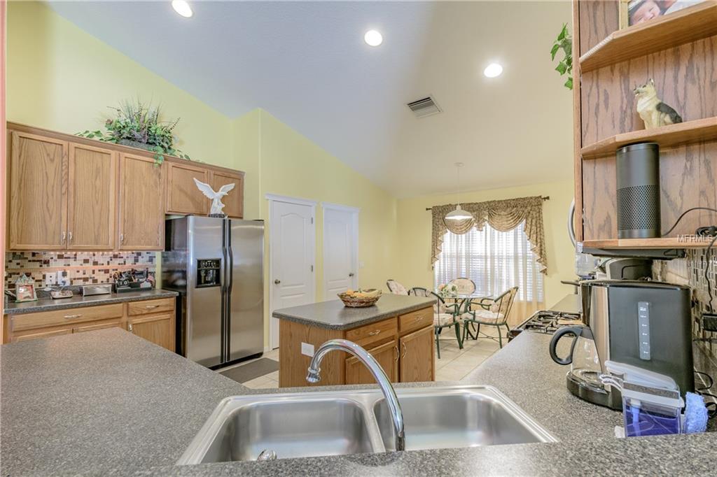 6806 GUILFORD CREST DRIVE, APOLLO BEACH, Florida 33572, 4 Bedrooms Bedrooms, 5 Rooms Rooms,2 BathroomsBathrooms,Residential,For sale,GUILFORD CREST,T2922205