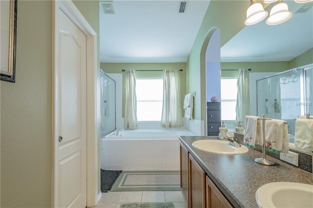 6806 GUILFORD CREST DRIVE, APOLLO BEACH, Florida 33572, 4 Bedrooms Bedrooms, 5 Rooms Rooms,2 BathroomsBathrooms,Residential,For sale,GUILFORD CREST,T2922205