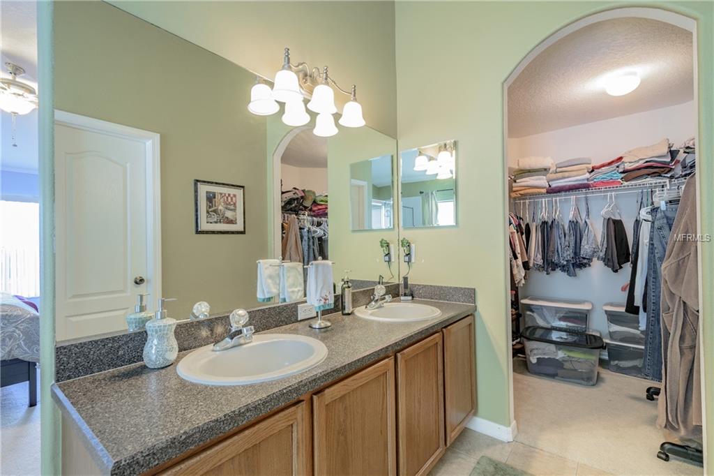 6806 GUILFORD CREST DRIVE, APOLLO BEACH, Florida 33572, 4 Bedrooms Bedrooms, 5 Rooms Rooms,2 BathroomsBathrooms,Residential,For sale,GUILFORD CREST,T2922205