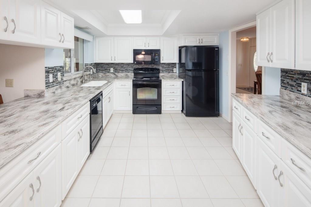 2951 PLANTATION ROAD, WINTER HAVEN, Florida 33884, 3 Bedrooms Bedrooms, 9 Rooms Rooms,2 BathroomsBathrooms,Residential,For sale,PLANTATION,P4718717