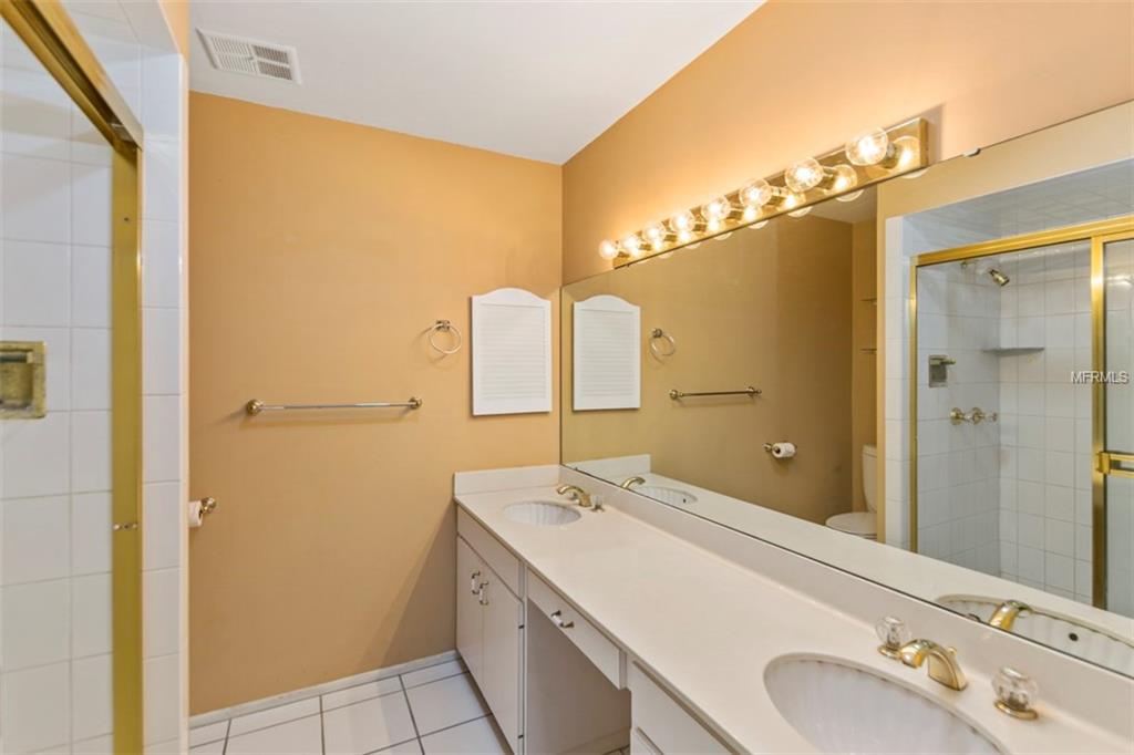 1237 SEA PLUME WAY, SARASOTA, Florida 34242, 4 Bedrooms Bedrooms, 9 Rooms Rooms,3 BathroomsBathrooms,Residential,For sale,SEA PLUME,A4207945