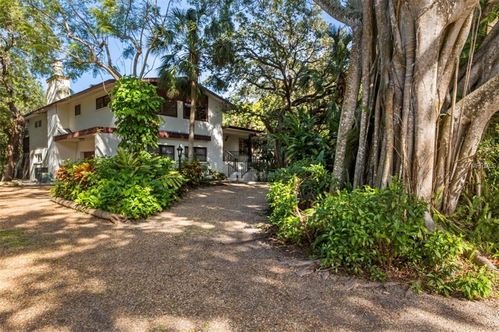 1237 SEA PLUME WAY, SARASOTA, Florida 34242, 4 Bedrooms Bedrooms, 9 Rooms Rooms,3 BathroomsBathrooms,Residential,For sale,SEA PLUME,A4207945