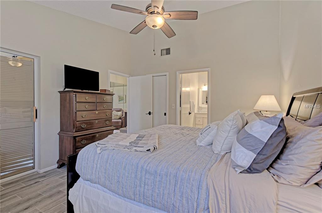 5711 MONTE ROSSO ROAD, SARASOTA, Florida 34243, 2 Bedrooms Bedrooms, 4 Rooms Rooms,2 BathroomsBathrooms,Residential,For sale,MONTE ROSSO,A4209503