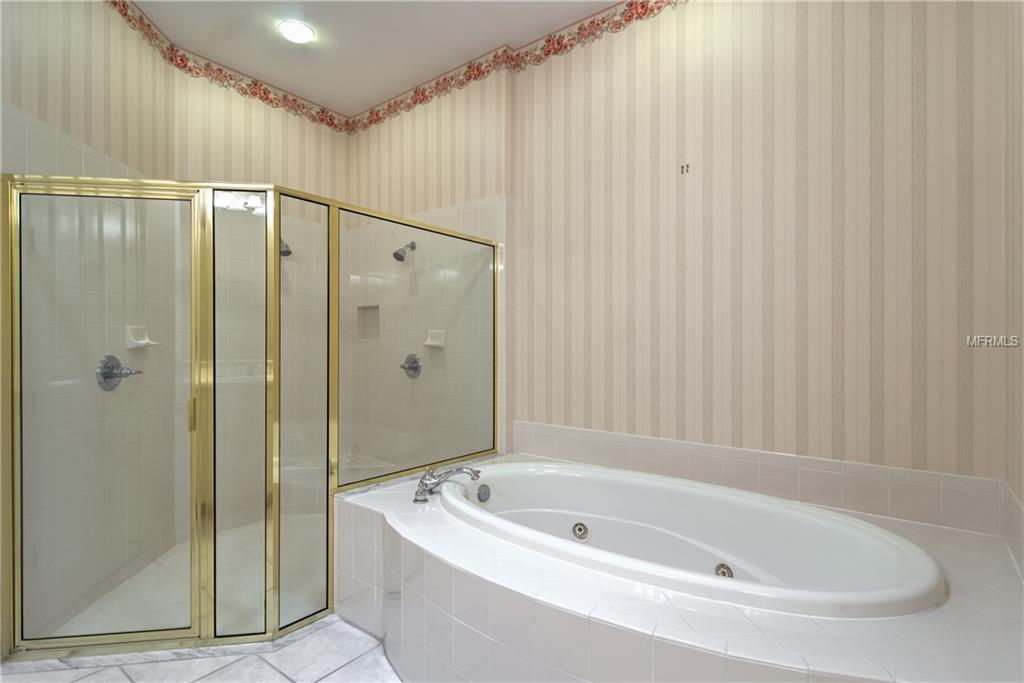 2702 PRESTWICK DRIVE, LAKELAND, Florida 33803, 2 Bedrooms Bedrooms, 6 Rooms Rooms,2 BathroomsBathrooms,Residential,For sale,PRESTWICK,L4725497