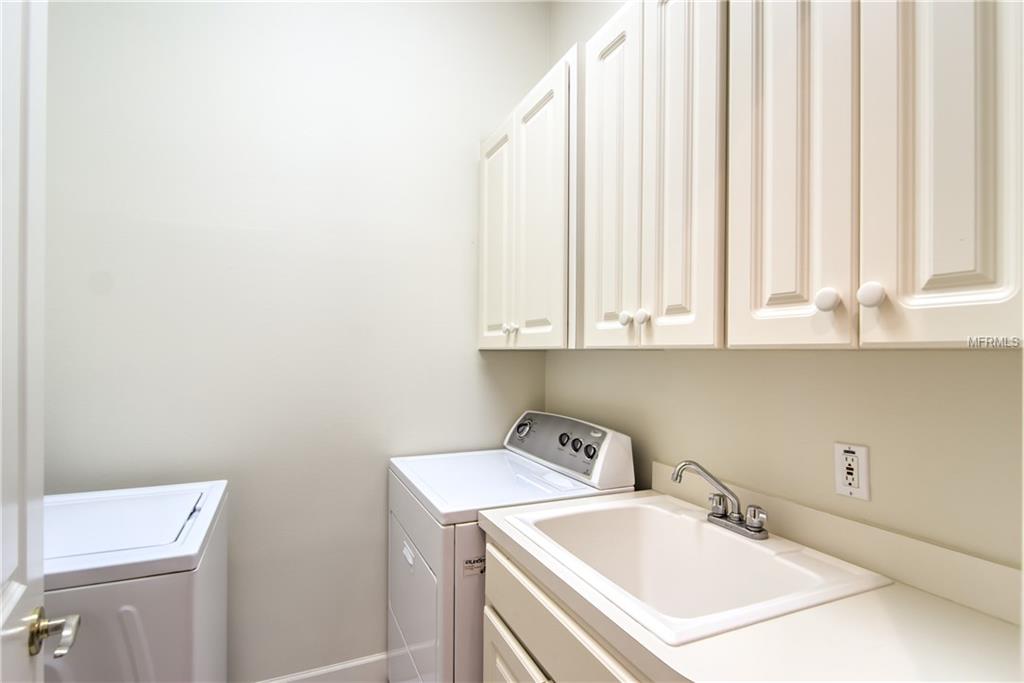 2702 PRESTWICK DRIVE, LAKELAND, Florida 33803, 2 Bedrooms Bedrooms, 6 Rooms Rooms,2 BathroomsBathrooms,Residential,For sale,PRESTWICK,L4725497