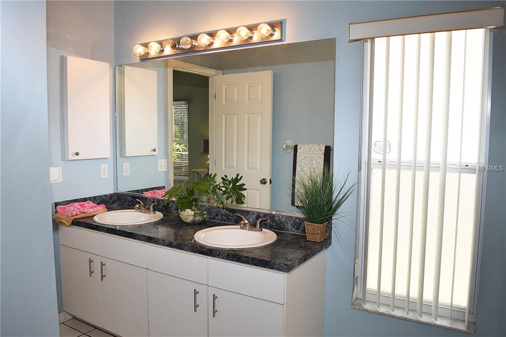 12340 HOLLYBUSH TERRACE, LAKEWOOD RANCH, Florida 34202, 3 Bedrooms Bedrooms, 7 Rooms Rooms,2 BathroomsBathrooms,Residential,For sale,HOLLYBUSH,A4209904