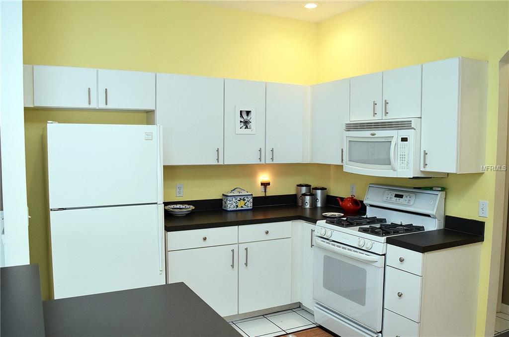 12340 HOLLYBUSH TERRACE, LAKEWOOD RANCH, Florida 34202, 3 Bedrooms Bedrooms, 7 Rooms Rooms,2 BathroomsBathrooms,Residential,For sale,HOLLYBUSH,A4209904