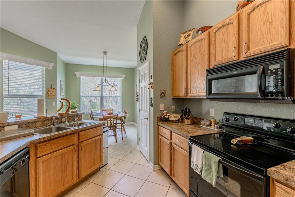 5373 OXFORD MANOR CIRCLE, LAKELAND, Florida 33810, 4 Bedrooms Bedrooms, 7 Rooms Rooms,2 BathroomsBathrooms,Residential,For sale,OXFORD MANOR,T2928597